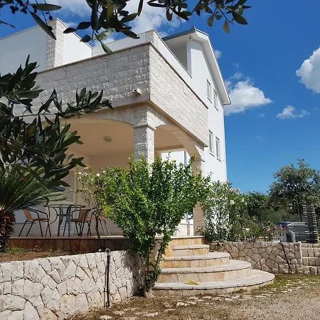 Апартаменты Vila Mali San